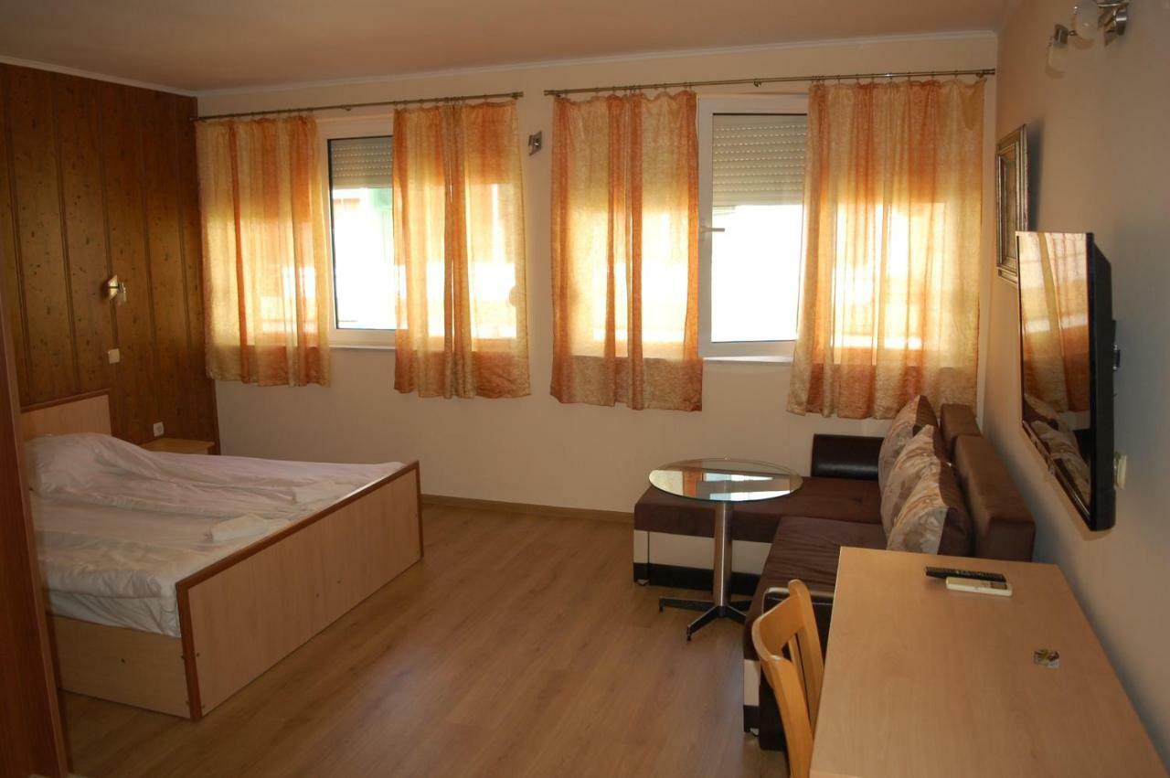 Hotel Vitosha Tryavna Esterno foto