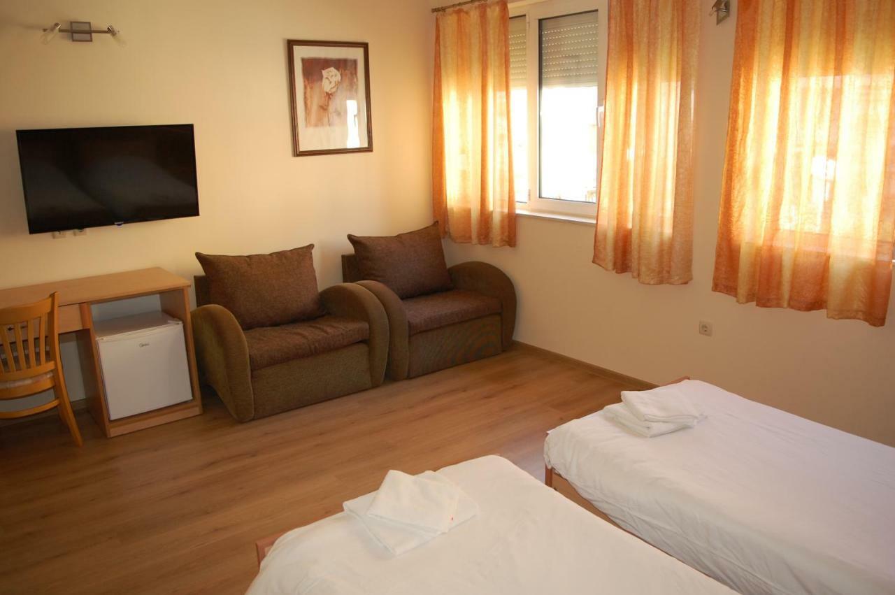 Hotel Vitosha Tryavna Esterno foto