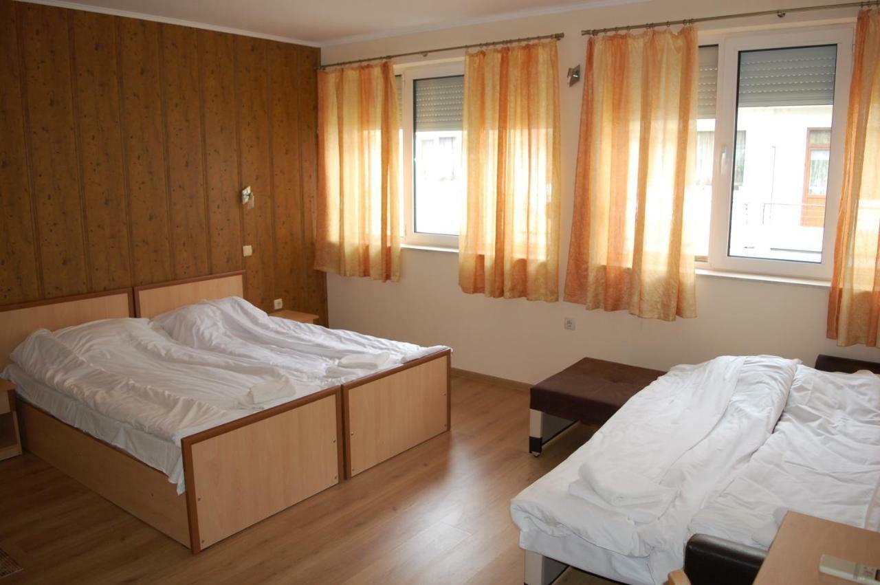 Hotel Vitosha Tryavna Esterno foto