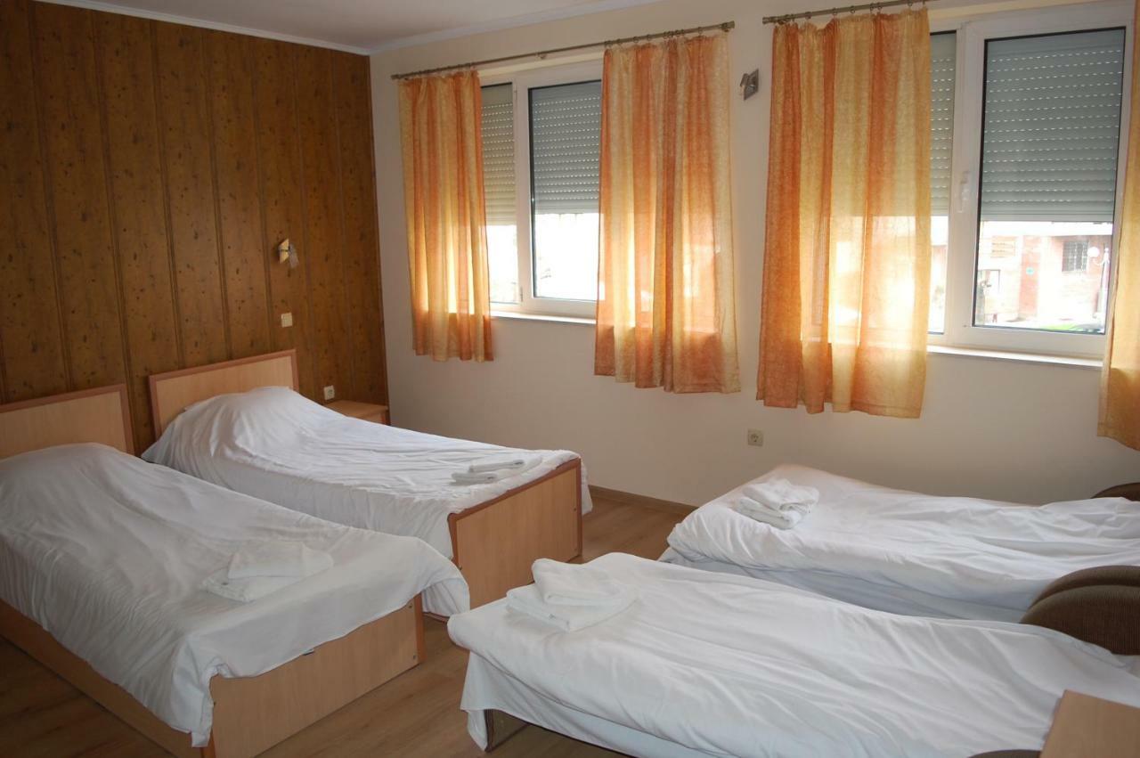 Hotel Vitosha Tryavna Esterno foto